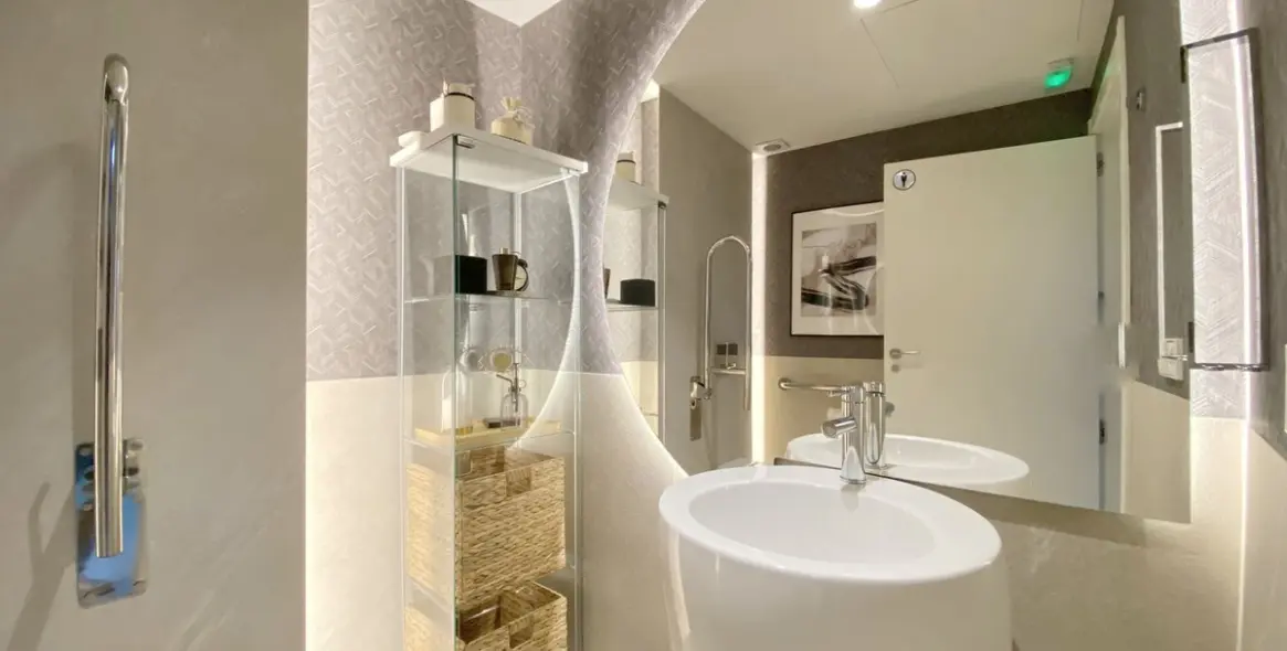 Sale of commercial premises in Marbella 24