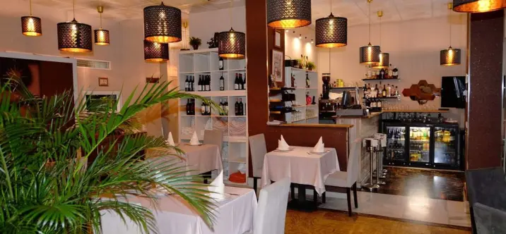 Venta de restaurante en Aloha 0