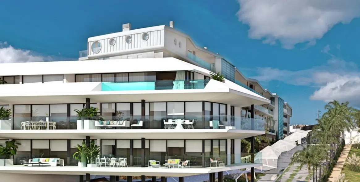 Sale of middle floor apartment in Fuengirola 17