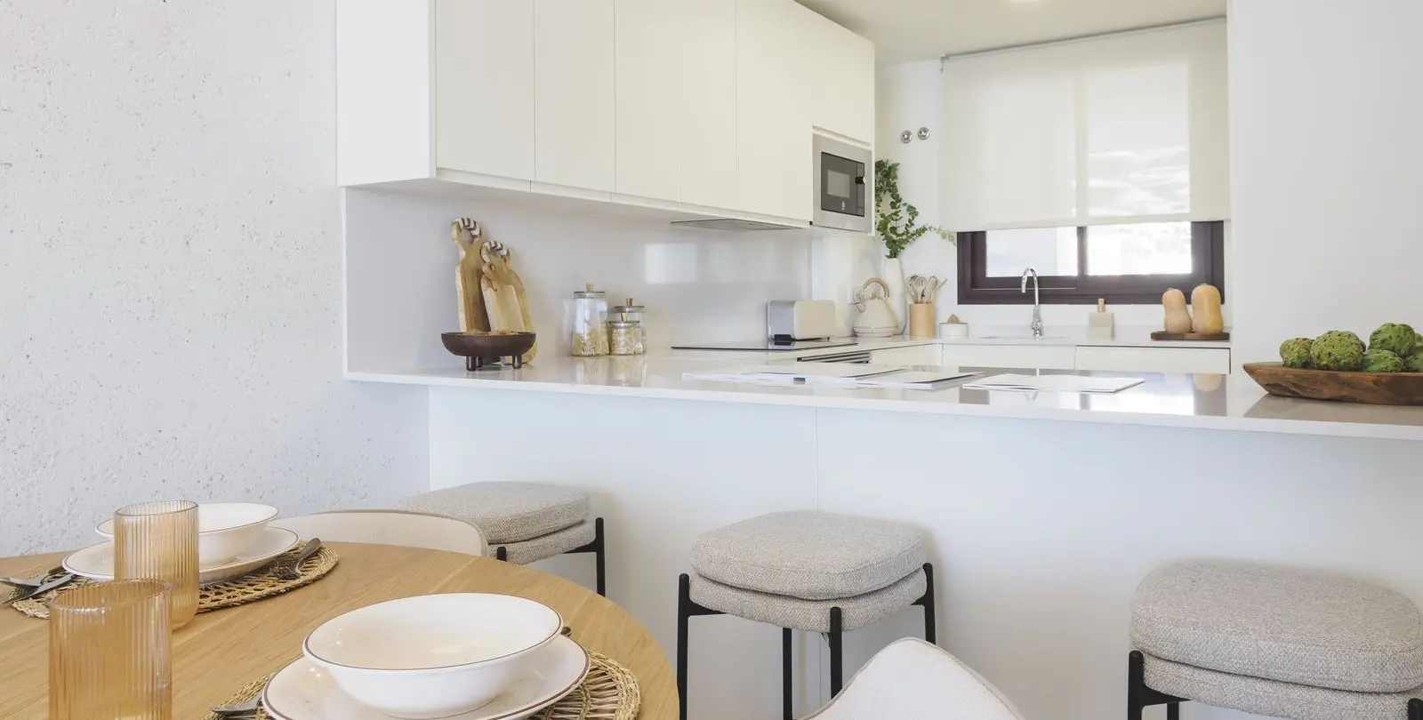 Sale of penthouse duplex in Higueron 8