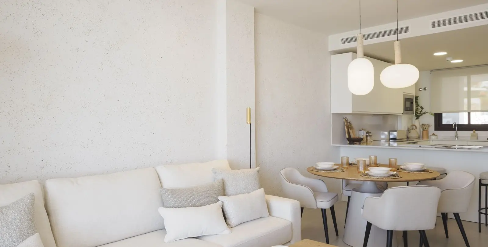 Sale of penthouse duplex in Higueron 10