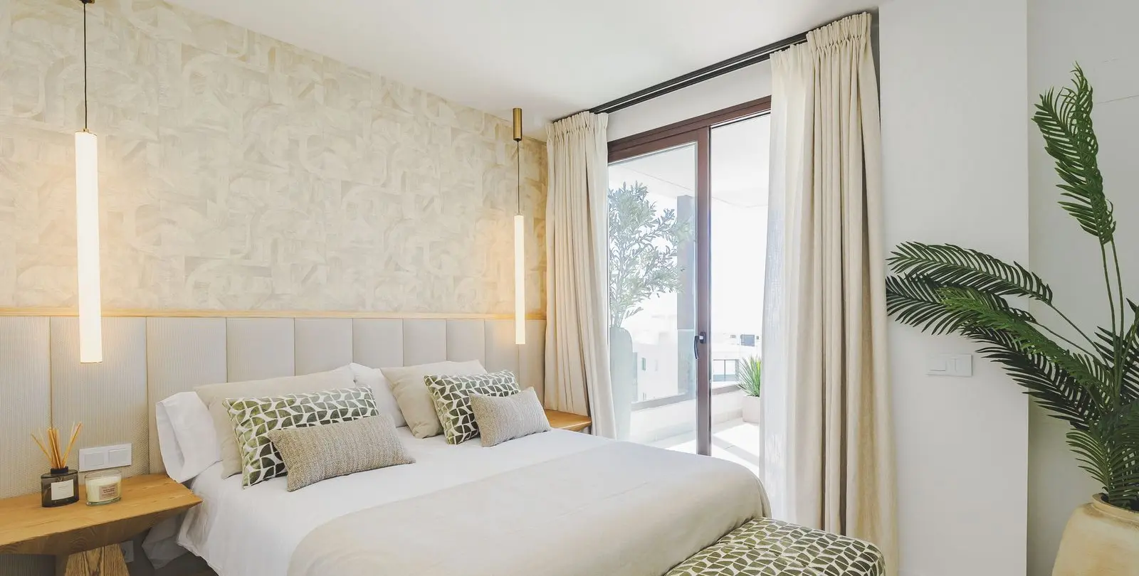 Sale of penthouse duplex in Higueron 24