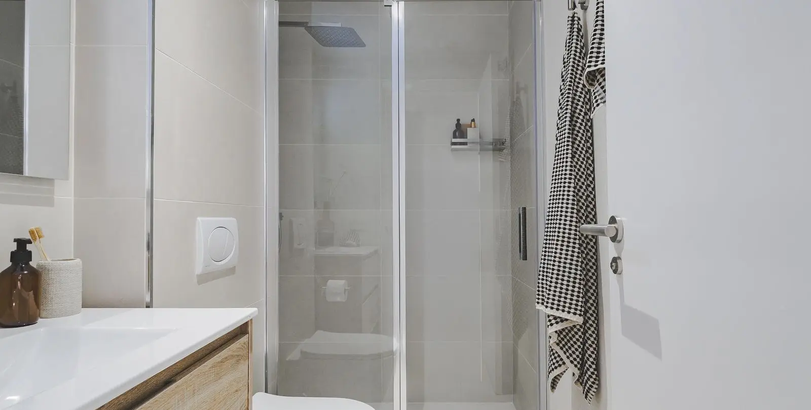 Sale of penthouse duplex in Higueron 32