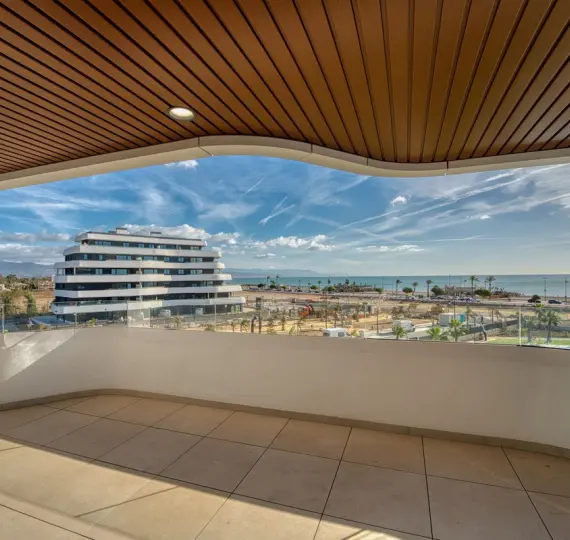 Sale of middle floor apartment in Torremolinos