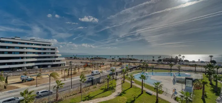 Sale of middle floor apartment in Torremolinos 1