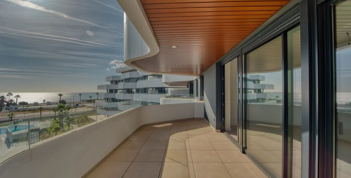 Sale of middle floor apartment in Torremolinos 3