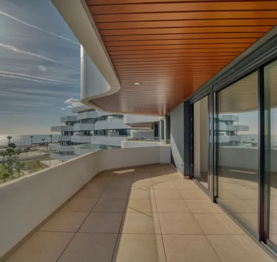 Sale of middle floor apartment in Torremolinos