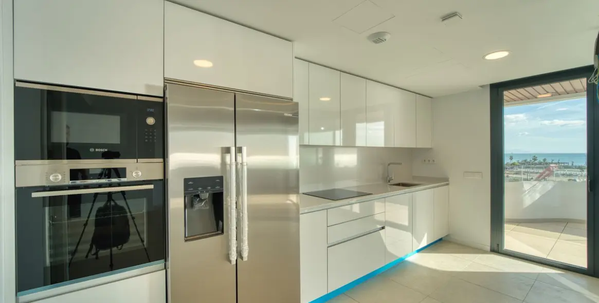 Продажа апартаментов на среднем этаже в Torremolinos 21