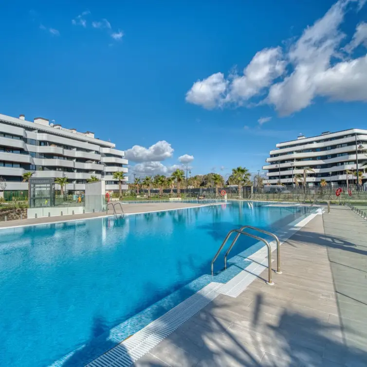 Sale of middle floor apartment in Torremolinos