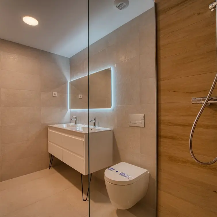 Sale of middle floor apartment in Torremolinos