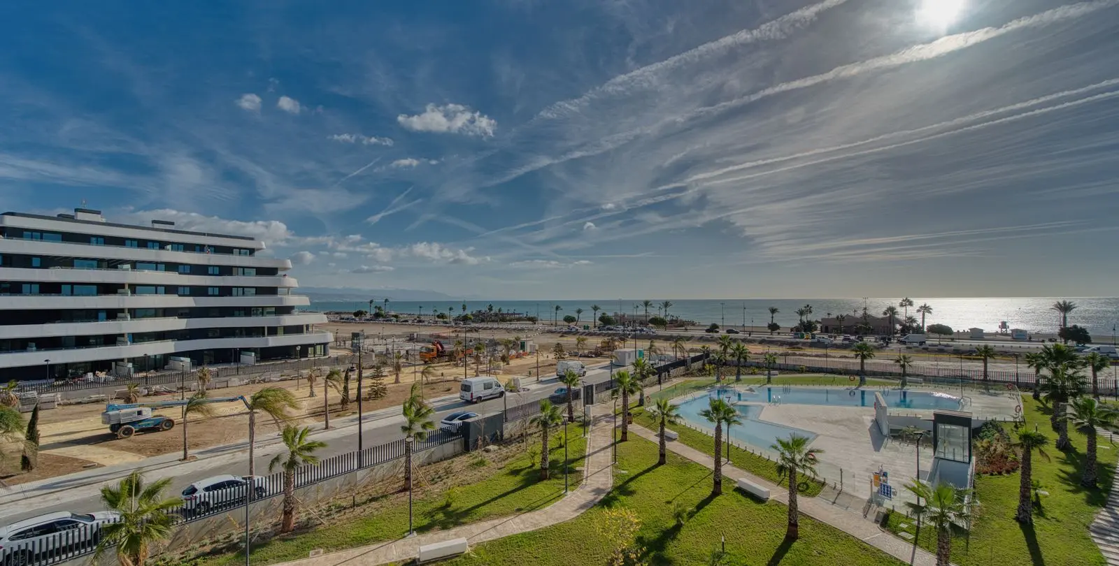 Venta de apartamento en planta media en Torremolinos 2