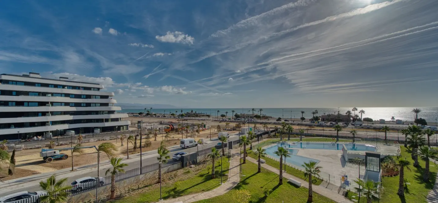 Venta de apartamento en planta media en Torremolinos 1
