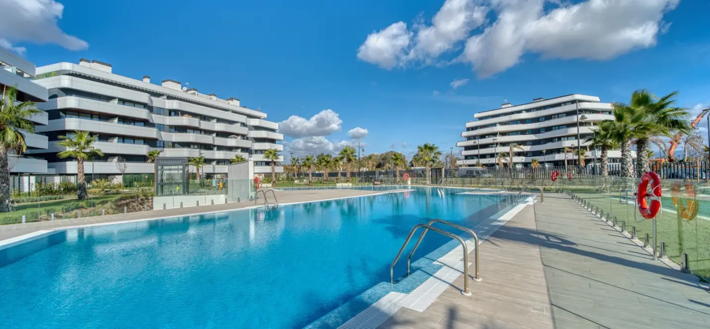 Venta de apartamento en planta media en Torremolinos 3
