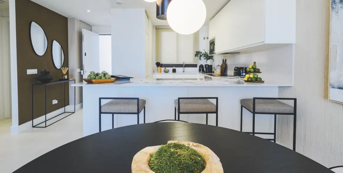 Продажа двухуровневого пентхауса в Higueron 7