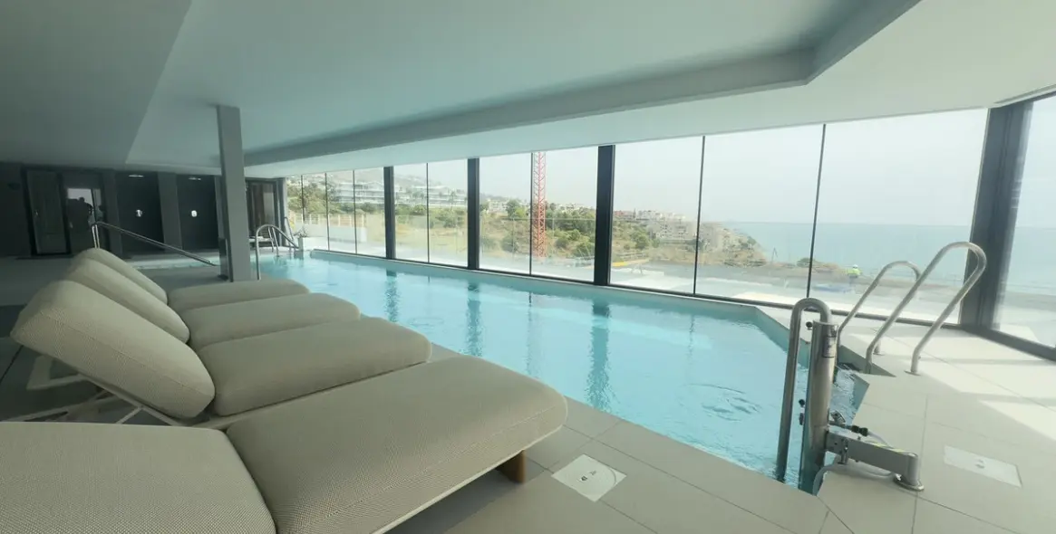 Sale of middle floor apartment in Higueron 11