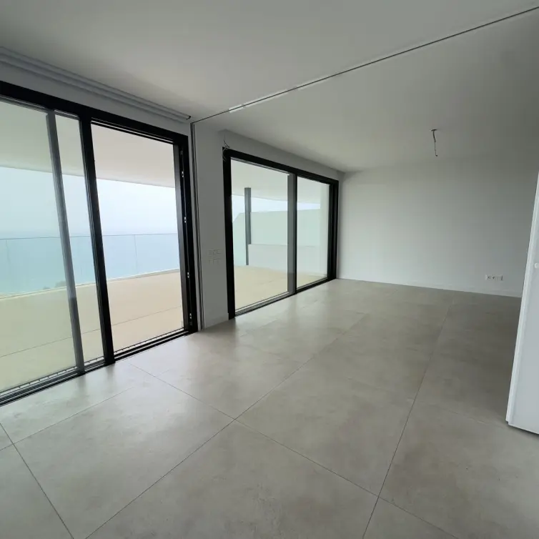 Sale of middle floor apartment in Higueron