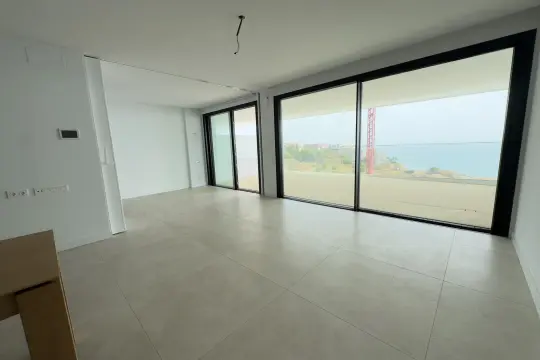 Image 8 thumb