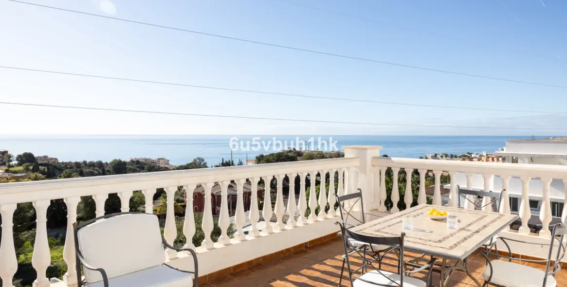 Продажа  отдельно стоящей виллы в La Capellania 1