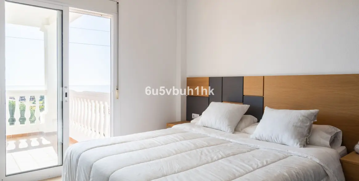 Продажа  отдельно стоящей виллы в La Capellania 20