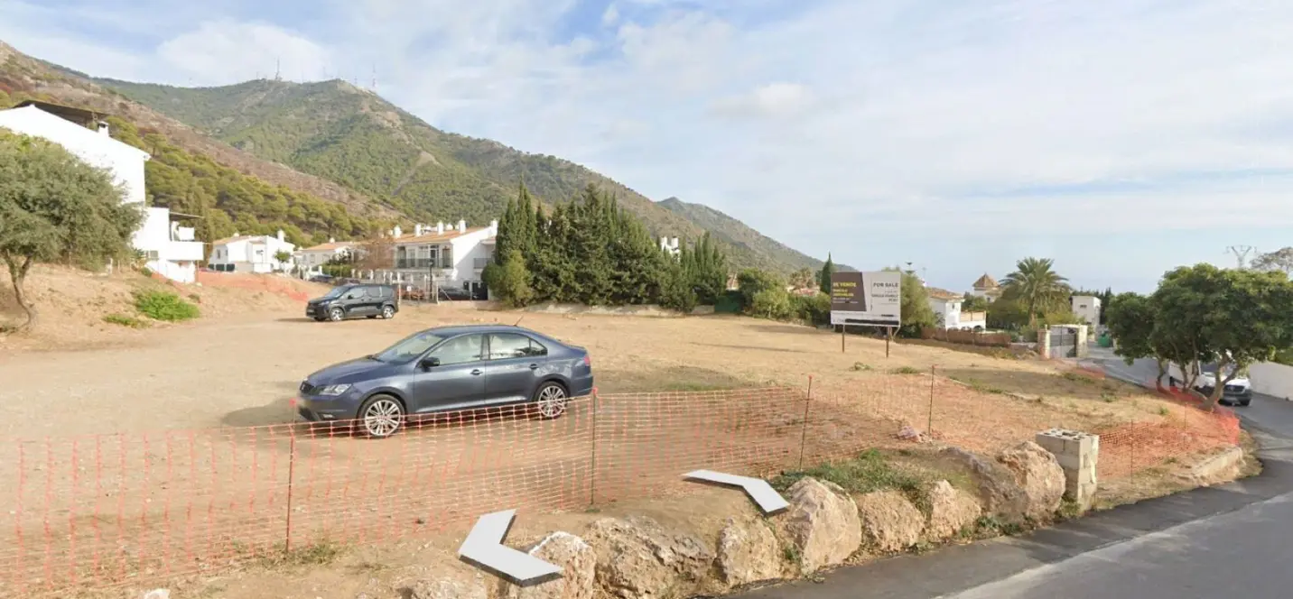 Sale of commercial plot in Mijas 1