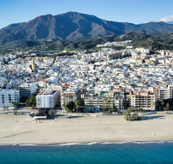 Sale of penthouse in Estepona