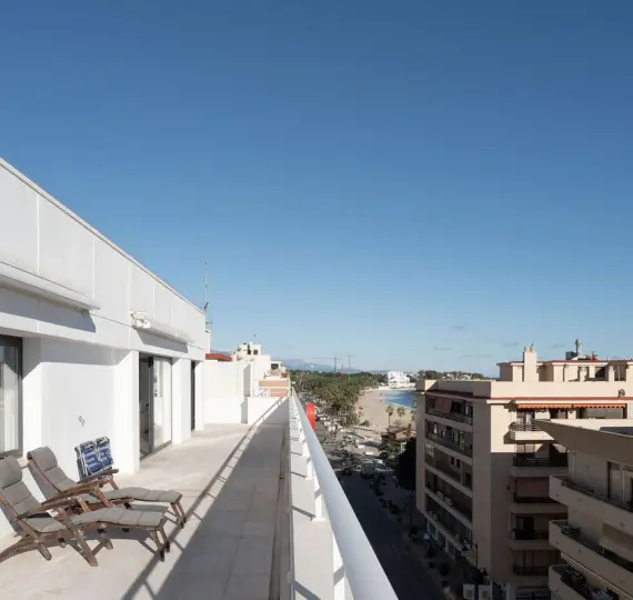 Sale of penthouse in Estepona