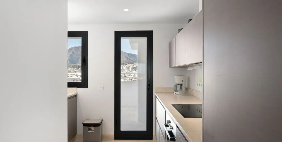 Sale of penthouse in Estepona 6