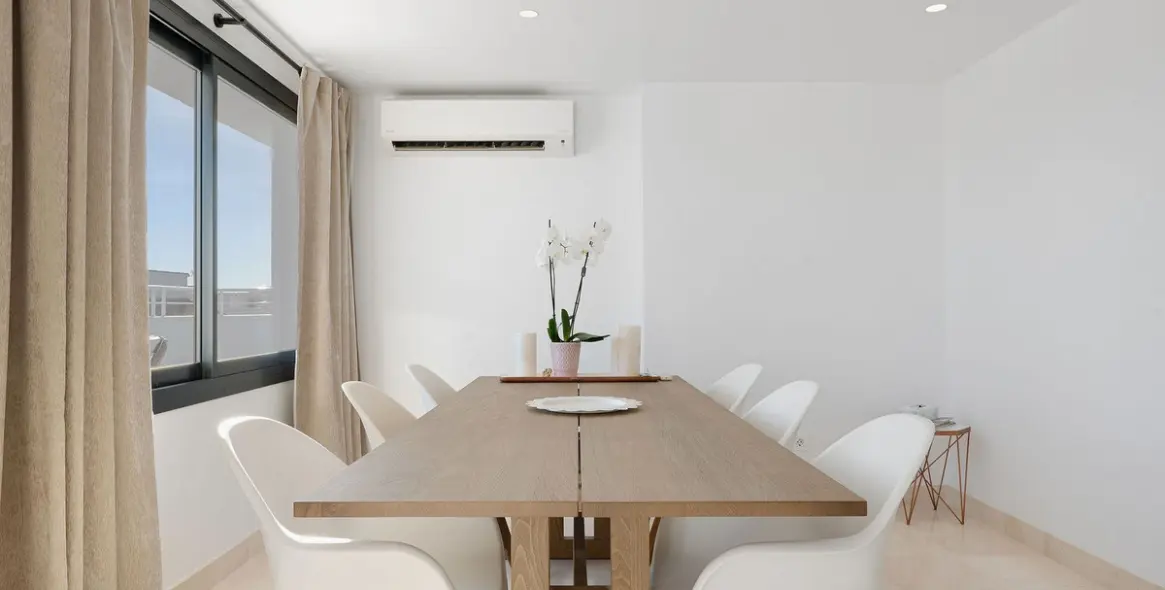 Sale of penthouse in Estepona 8