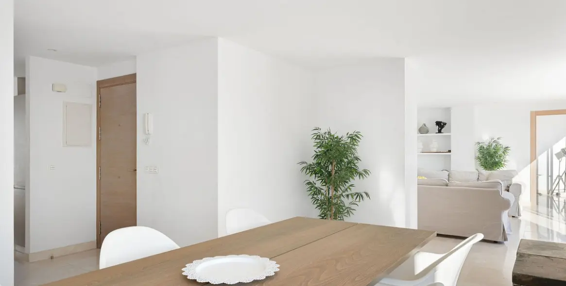 Sale of penthouse in Estepona 11