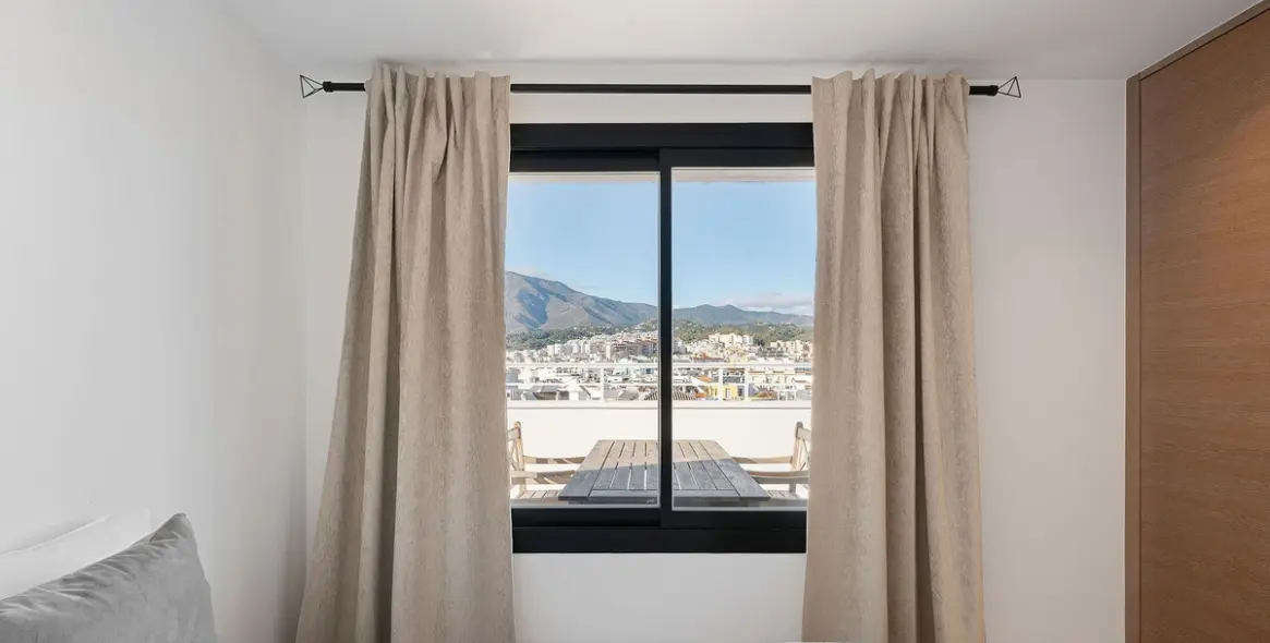 Sale of penthouse in Estepona 20