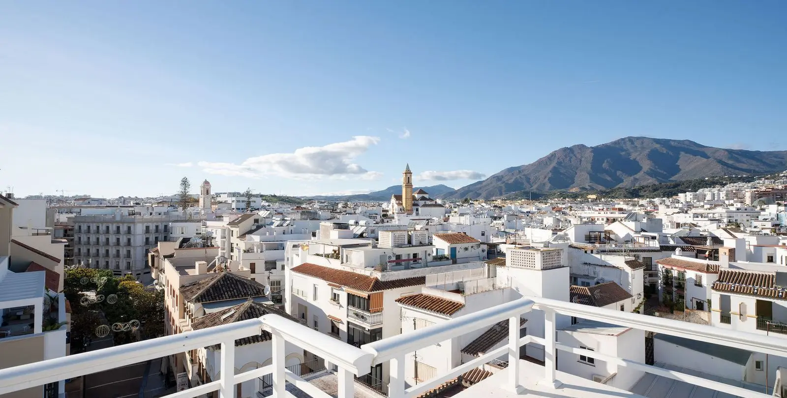 Venta de ático en Estepona 2