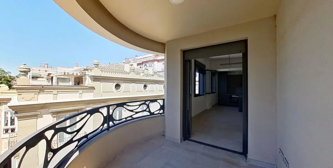 Продажа апартаментов на среднем этаже в Málaga Centro 2