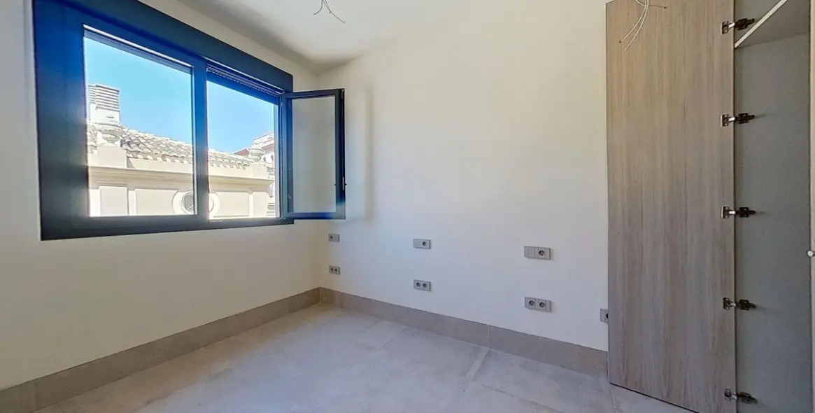 Продажа апартаментов на среднем этаже в Málaga Centro 3