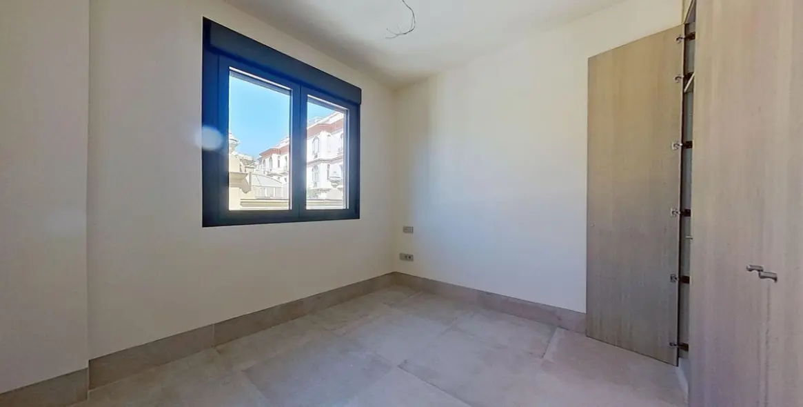 Продажа апартаментов на среднем этаже в Málaga Centro 7