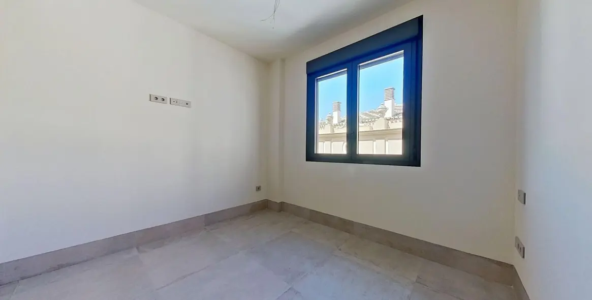 Продажа апартаментов на среднем этаже в Málaga Centro 10