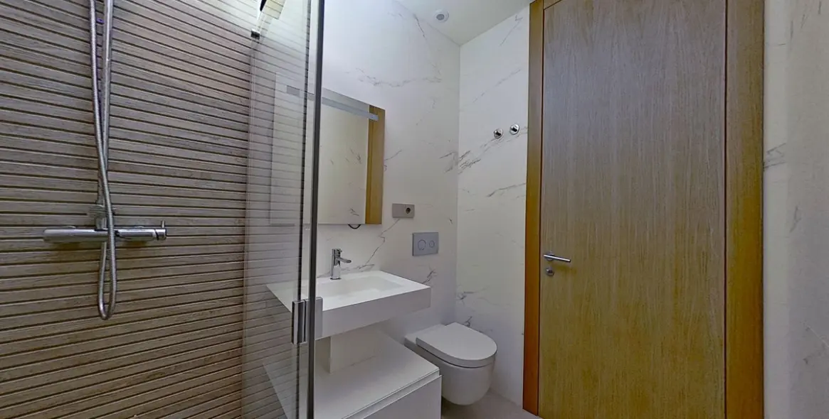 Продажа апартаментов на среднем этаже в Málaga Centro 16