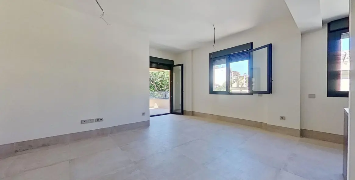 Продажа апартаментов на среднем этаже в Málaga Centro 27