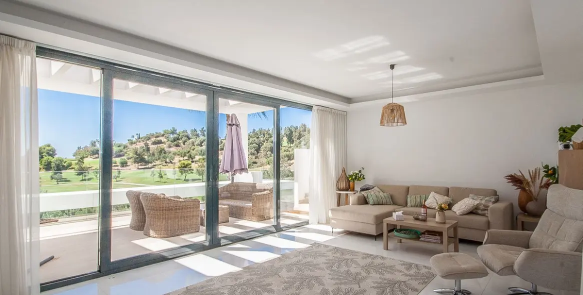 Sale of penthouse duplex in Benahavís 3