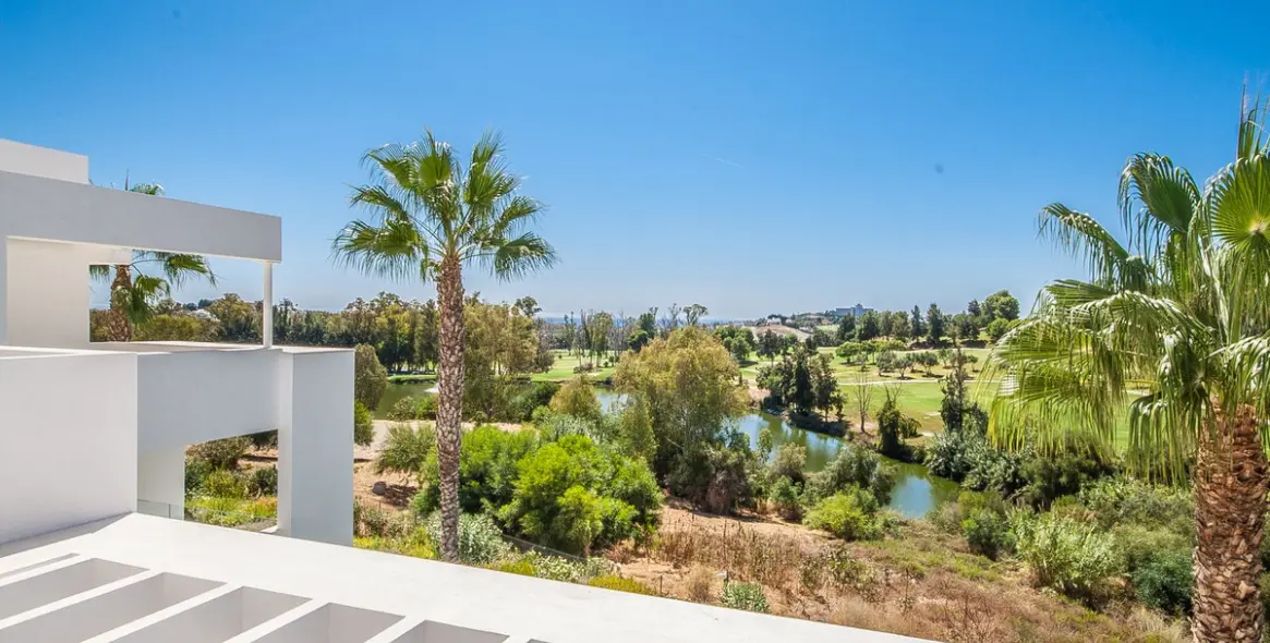 Sale of penthouse duplex in Benahavís 15