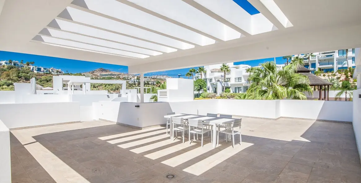 Sale of penthouse duplex in Benahavís 16