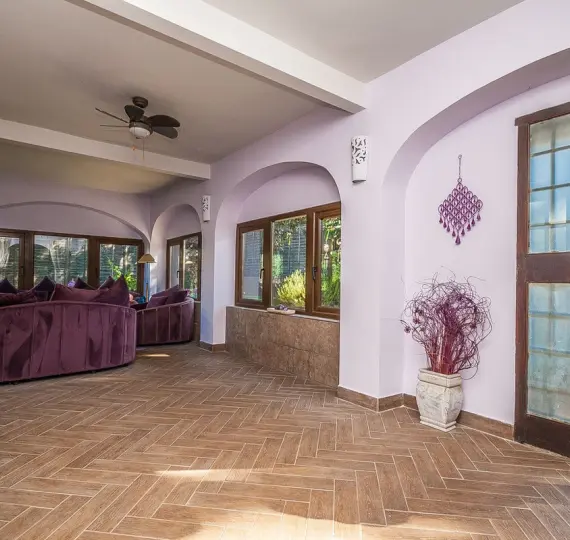 Oтдельно стоящая вилла R5232154