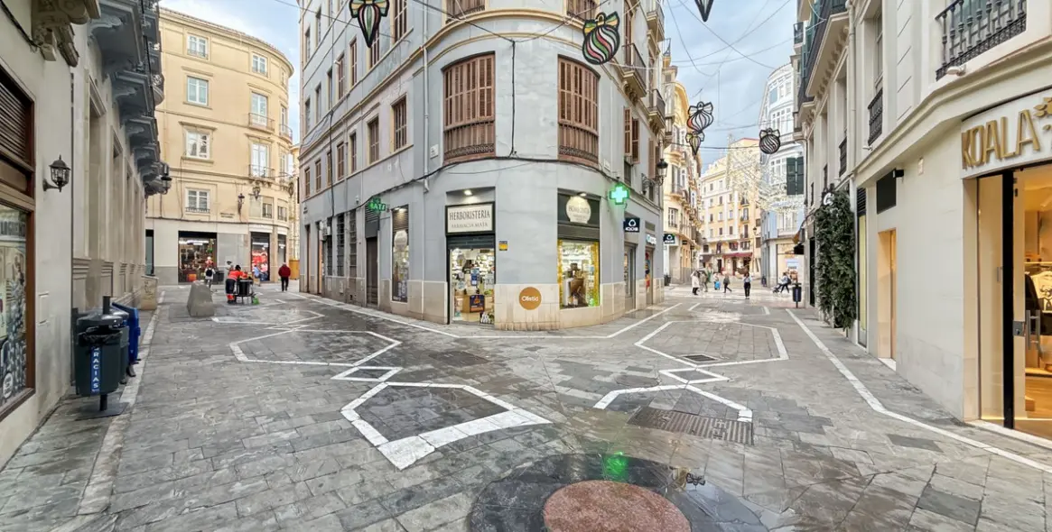 Sale of middle floor apartment in Centro Histórico 3