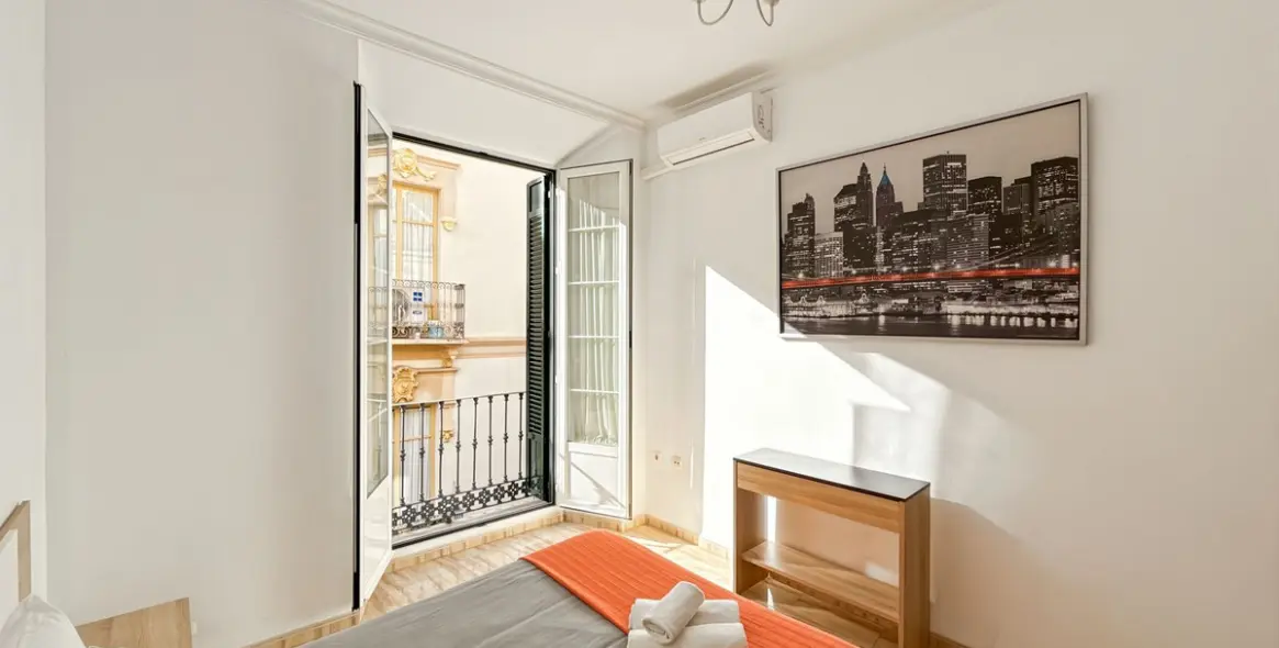 Sale of middle floor apartment in Centro Histórico 5