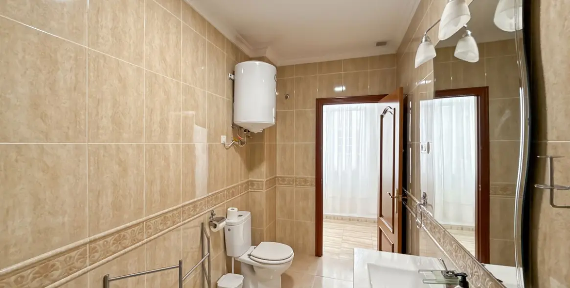 Sale of middle floor apartment in Centro Histórico 15