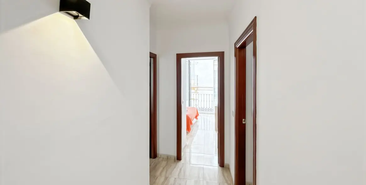 Sale of middle floor apartment in Centro Histórico 16