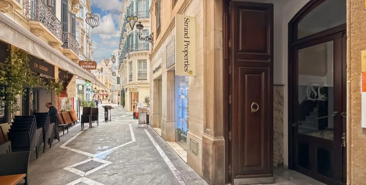 Продажа апартаментов на среднем этаже в Centro Histórico 50