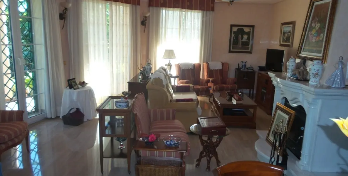 Продажа  отдельно стоящей виллы в Alhaurín de la Torre 4