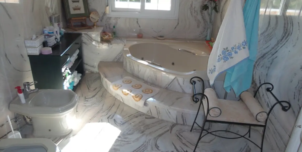 Продажа  отдельно стоящей виллы в Alhaurín de la Torre 15