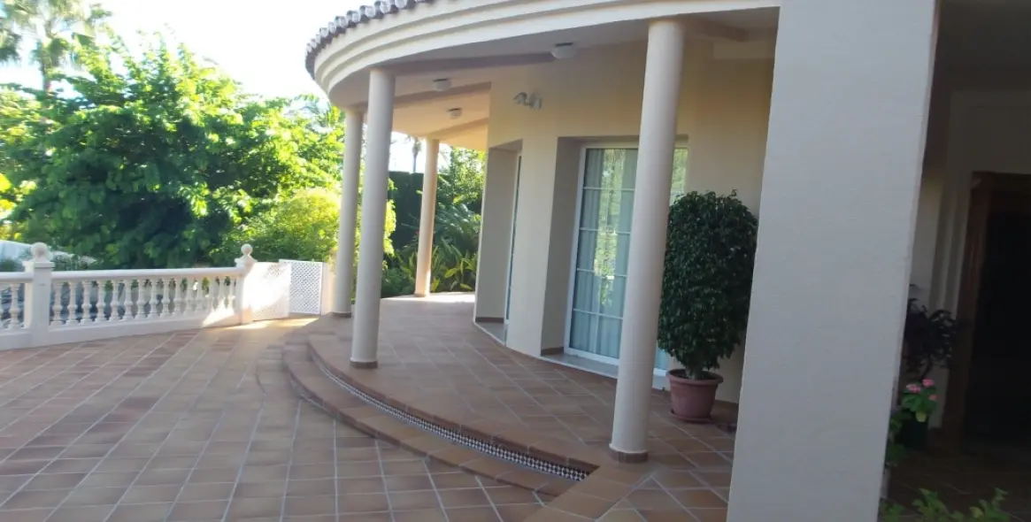 Sale of detached villa in Alhaurín de la Torre 32