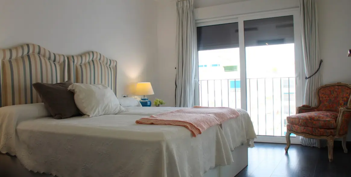 Sale of penthouse in Puerto Banús 11